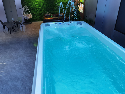Bể bơi ngoài trời Bể bơi spa tự động cho khu vườn 5 mét Bể bơi không kết thúc Bể bơi spa nước nóng với chức năng massage