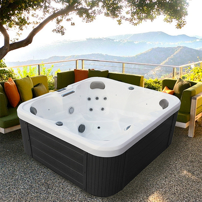 Bồn tắm nước nóng ngoài trời dành cho 4 người Các spa chất lượng cao như suối nước nóng