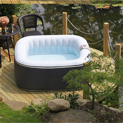 Bồn tắm nước nóng hiện đại dành cho 4 người trong vườn Bồn tắm spa bơm hơi ngoài trời